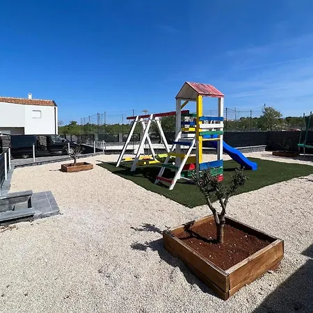 Дом отдыха Ela Zadar *